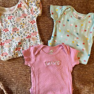 Lot of 3 Onesies - Gerber Organic - WonderNation - 12M